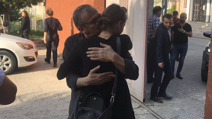 Sırrı Süreyya Önder'in eşi kimdir? Sırrı Süreyya Önder'in kızı Ceren Önder evli