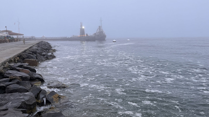 Çanakkale Boğazı sis nedeniyle transit gemi geçişlerine kapatıldı