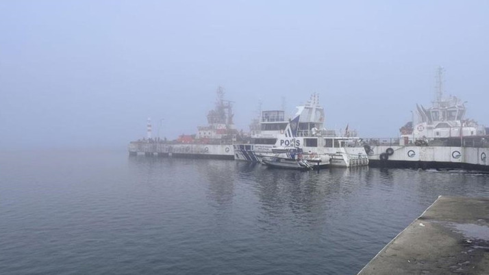 Çanakkale Boğazı sis nedeniyle transit gemi geçişlerine kapatıldı