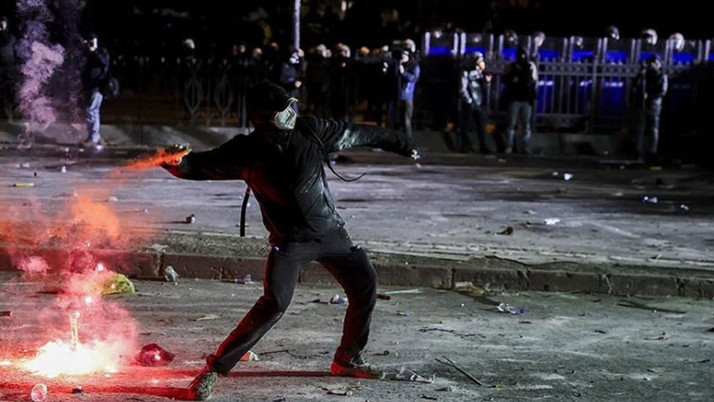 İstanbul'da izinsiz gösterilere katılan 49 sanık hakim karşısına çıktı