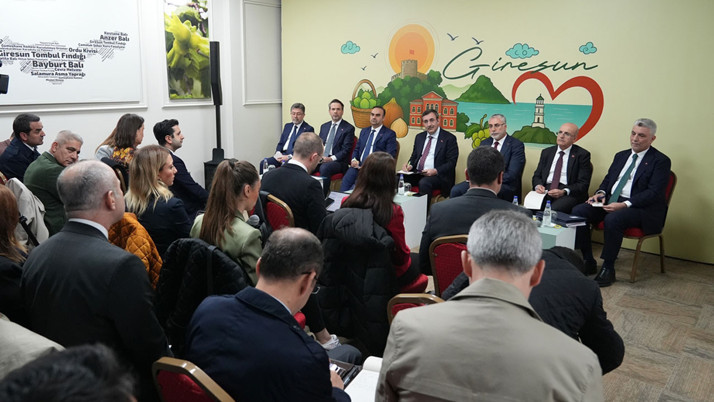 Mehmet Şimşek duyurdu: Türkiye'ye dış kaynak girişleri yeniden başladı