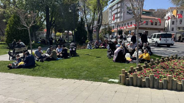 İstanbul Valiliği duyurdu: Camiler ve okul bahçeleri kullanıma açıldı