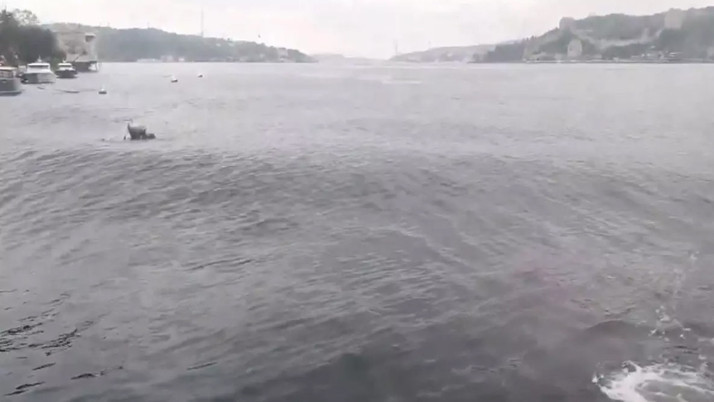 İstanbul'da deprem anı Boğaz'da böyle görüntülendi! Dalgalar oluştu