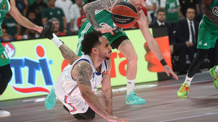 Anadolu Efes Panathinaikos'u yendi saha avantajını ele geçirdi