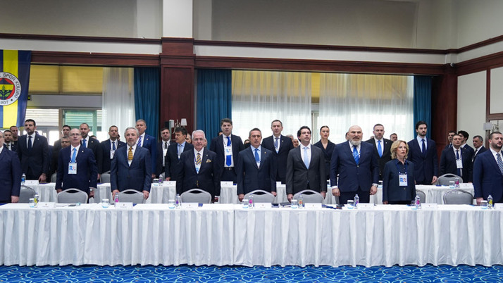 Fenerbahçe taraftarından başkan Ali Koç ve yönetime istifa çağrısı