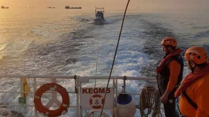 Sarıyer açıklarında arızalı tekne paniği
