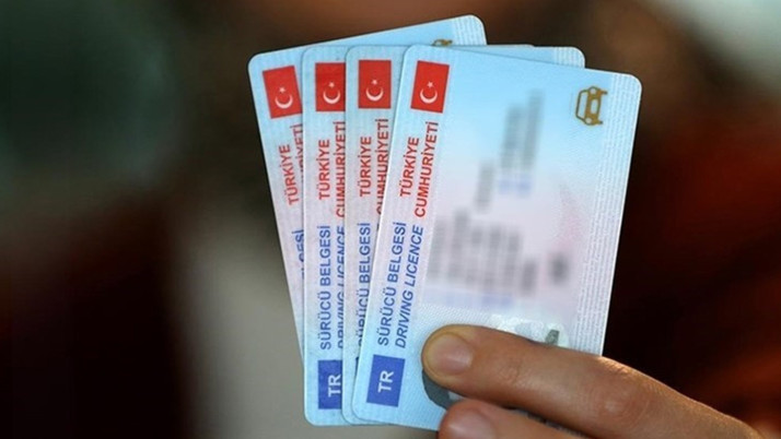 Sürücü belgeleri yenileniyor: Eski ehliyetler için son tarih 31 Temmuz