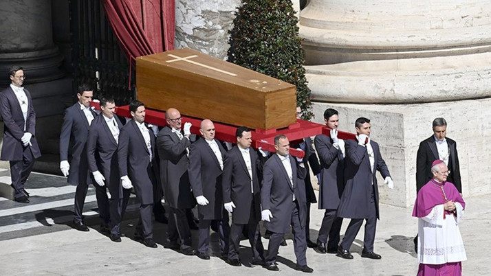 Vatikan'da papalık seçimi için tarih açıklandı