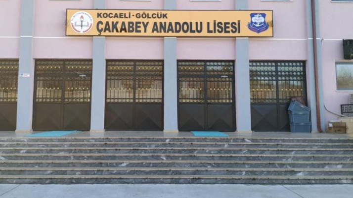 Kocaeli'de lise öğrencisi ağır yaralandı