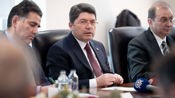 Bakan Tunç: Yeni anayasa hedefinden vazgeçmiş değiliz