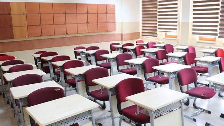 6.2'lik depremin ardından dört okula tahliye kararı! Eğitimler nerede devam edecek?