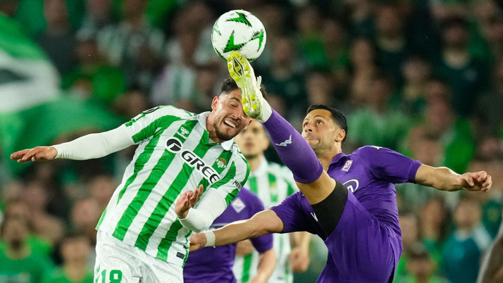 UEFA Konferans Ligi yarı final ilk maçları oynandı