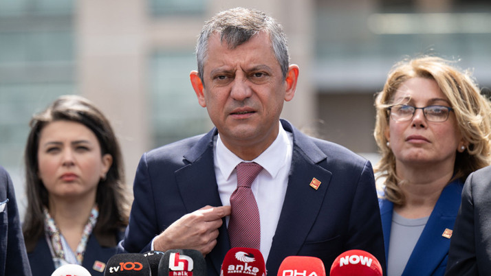 Özgür Özel: Bu saldırıyı siyaset kurumuna yapılmış bir saldırı olarak görüyorum