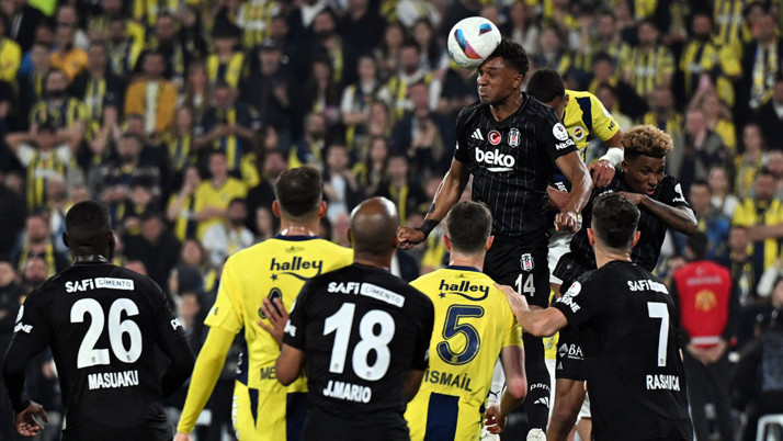 Derbinin 36. dakikasında Fernandes'in gözüne lazer tuttu! Gözaltına alındı