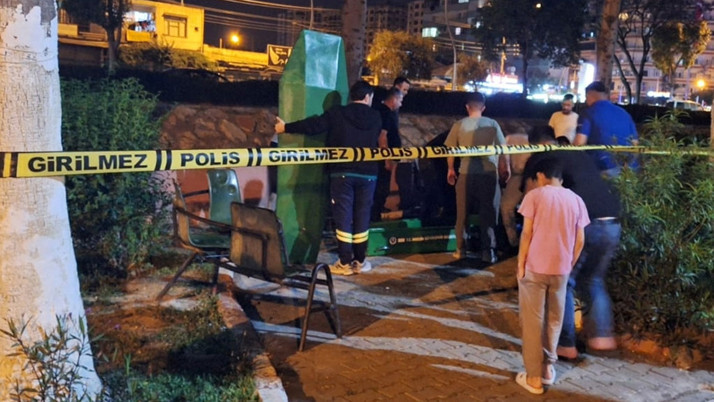 Mersin'de parkta bir kişi ölü bulundu