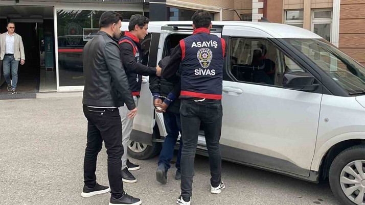Sivas'da 2 kardeşi öldüren Hüseyin Sönmez cezaevine kondu ifadesinde...