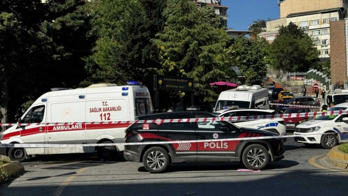 Servis aracı kaldırıma daldı: 1 ölü, 3 yaralı