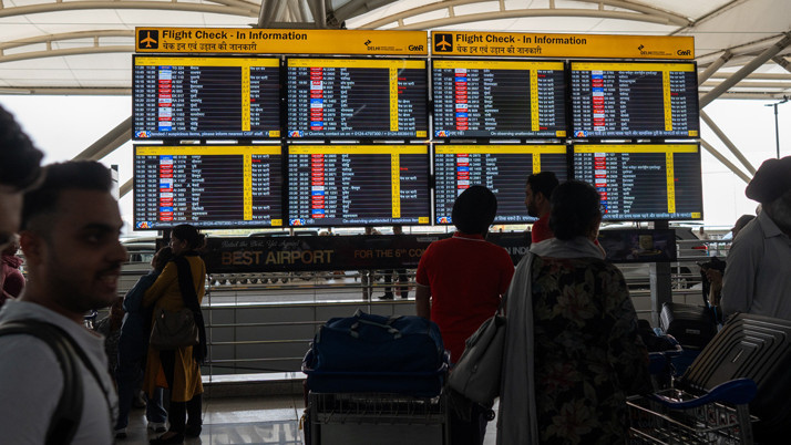 Hindistan'daki 32 havalimanında uçuşlar yeniden başladı