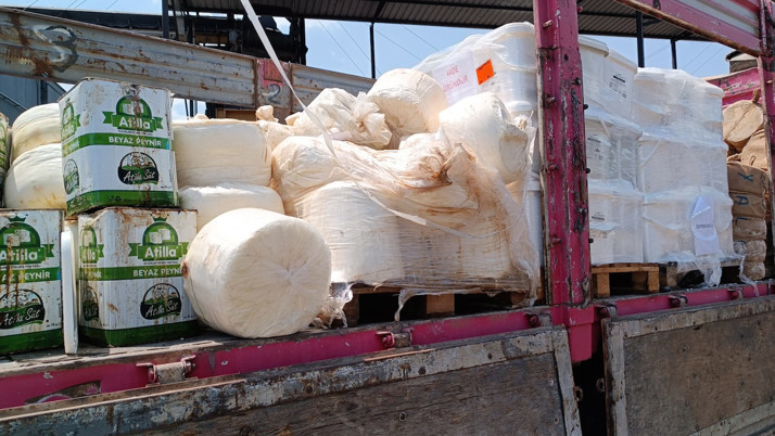 İzmir'de tüketime uygun olmayan 7 ton peynir imha edildi