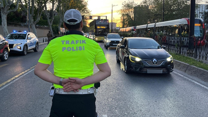 "Huzur İstanbul" denetimlerinde 1039 kişi gözaltına alındı