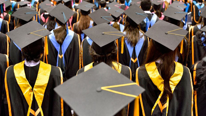 ABD'de bir öğrenci Gazze'deki katliama isyan etti diplomasından oldu