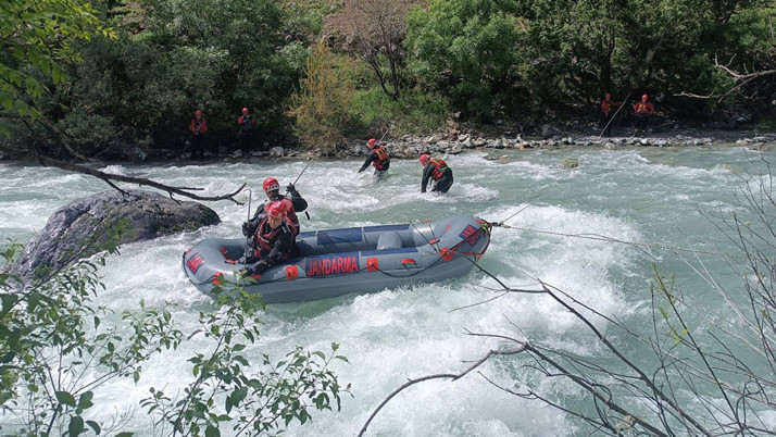 Yüksekova'da Avaşin Dere'sine düşerek kayboldu 9 gündür aranıyor