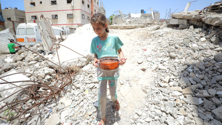 Gazze'de son 24 saat içinde 9'u çocuk 26 Filistinli açlık ve hastalıktan öldü