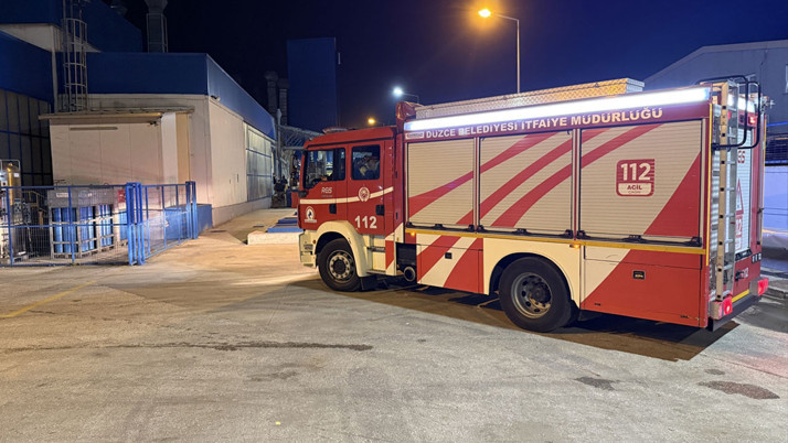 Düzce'de otomotiv ürünleri fabrikasında yangın