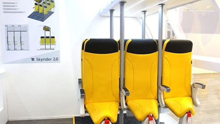 Uçakta yarı oturur koltuk dönemi başlıyor!