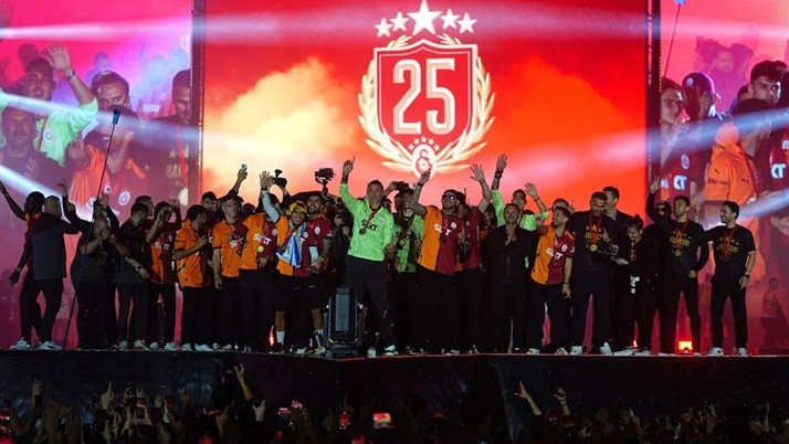 Galatasaray'ın şampiyonluk kutlamasına katılan kişi sayısı belli oldu