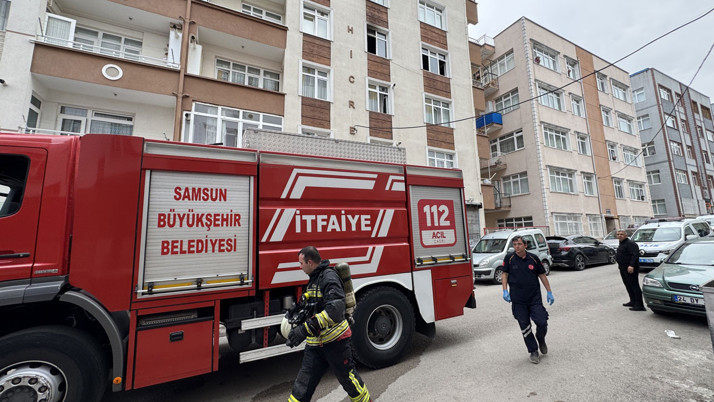 Samsun'da ailesine kızan genç, evi ateşe verdi