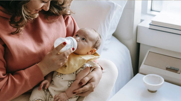 Ticaret Bakanlığı duyurdu, para cezası kesilecek! Anne sütü satışına yasak