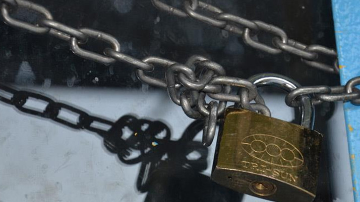 Tuvaletten sızan sular imalat alanına karışmış! İşletme mühürlendi