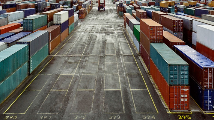 Dış ticaret açığı nisanda son 21 ayın zirvesine çıktı