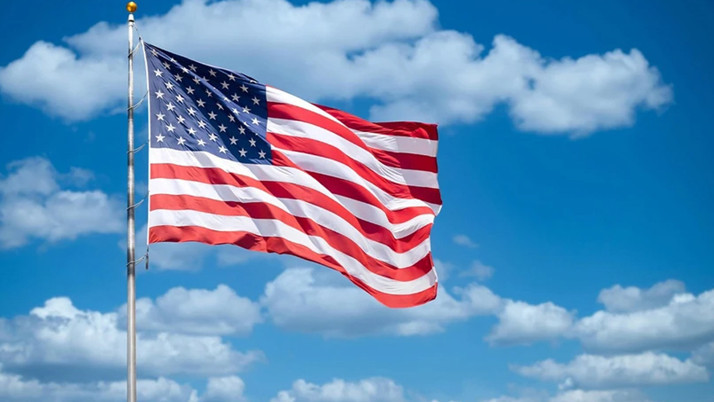 Şam’daki ABD Büyükelçiliği konutunda ABD bayrağı yeniden göndere çekildi!