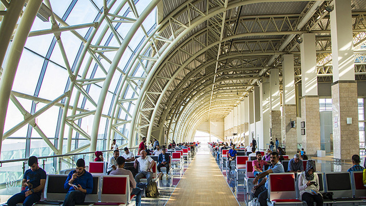 Diyarbakır Havalimanı'nda pist çatladı! Uçuşlar iptal edildi