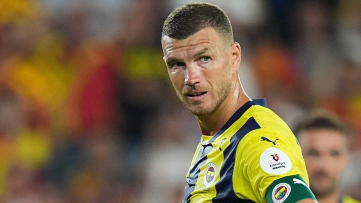 Edin Dzeko, Fenerbahçe'ye veda etti
