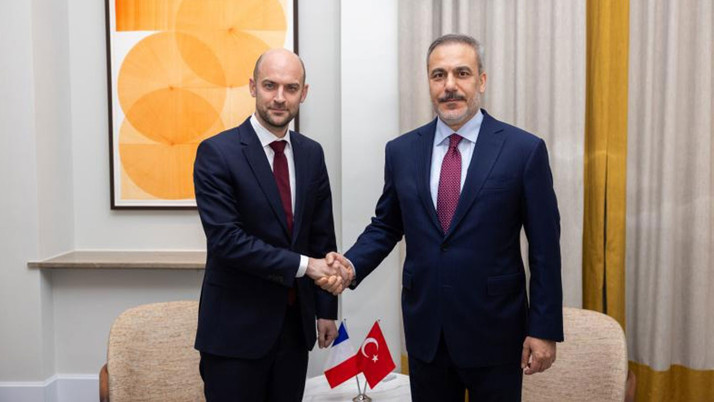 Dışişleri Bakanı Fidan, Fransız mevkidaşı Barrot ile görüştü