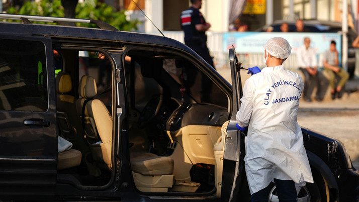 İzmir'de 3 kişinin öldüğü silahlı saldırı olayında flaş gelişme