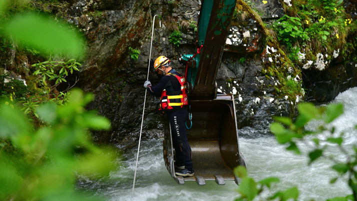 Trabzon'da 5 gün önce dereye düşen çocuktan acı haber