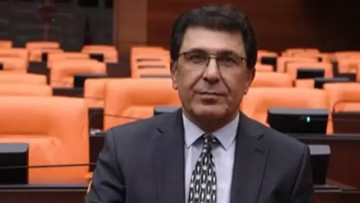 DEM Parti Van Milletvekili Dindar trafik kazasında yaralandı