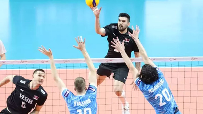 A Milli Erkek Voleybol Takımı, hazırlık maçında Slovenya'ya mağlup oldu