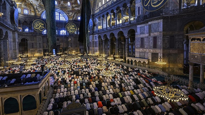 Bayram namazı saat kaçta kılınacak? Diyanet İşleri Başkanlığı açıkladı 2025 il il Kurban Bayramı namaz vakitleri