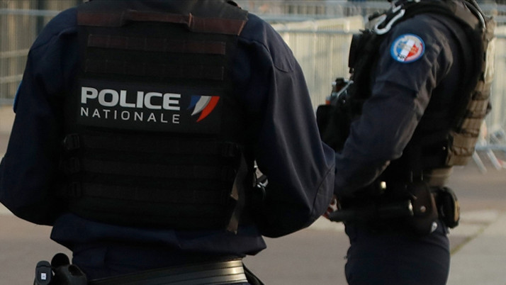 Fransa'da provokasyon! Camiye girip Kur'an yaktı