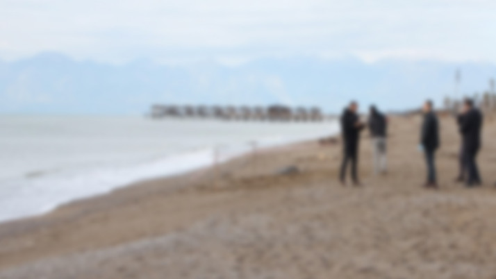 Kötü koku üzerine baktıkları duvar dibinde görüp ihbar ettiler