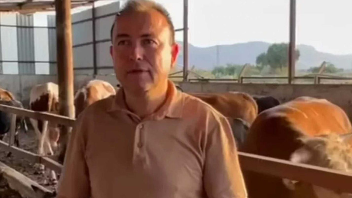 Kurbanlık hayvanın saldırdığı iş insanı