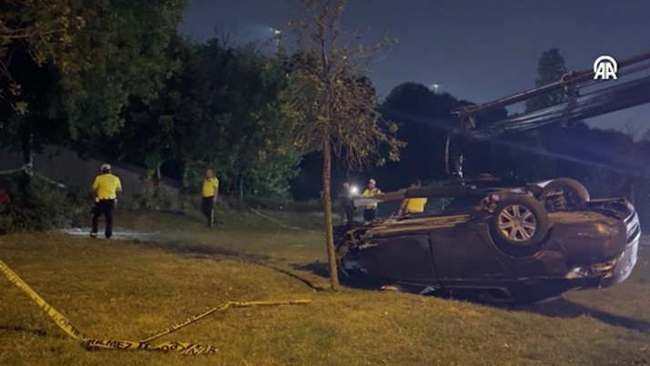 Bayrampaşa'da takla atan otomobildeki 1 kişi öldü, 3 kişi yaralandı