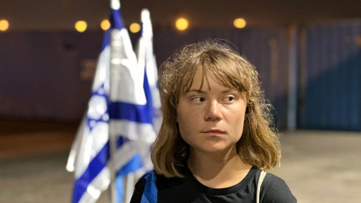 Paris'te İsrail'in alıkoyduğu "Madleen" gönüllülerinin serbest bırakılması için gösteri yapıldı