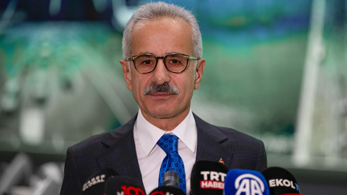 Bakan Uraloğlu: Havayolu işletmelerimiz İran, Irak, Suriye, Ürdün'e seferlerini iptal etmiştir