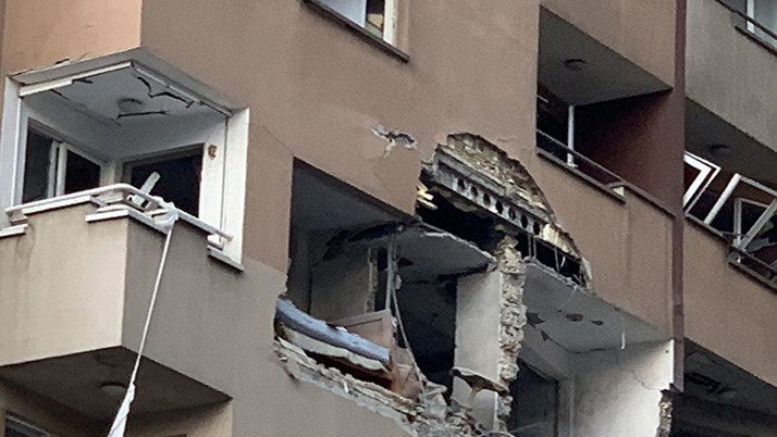 İsrail, İran'da stratejik noktalara saldırdı